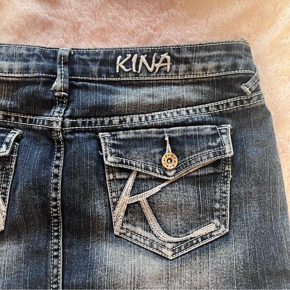 Y2k MiniSkirt with contrats white stitching 🧵 - Picture 4 of 6